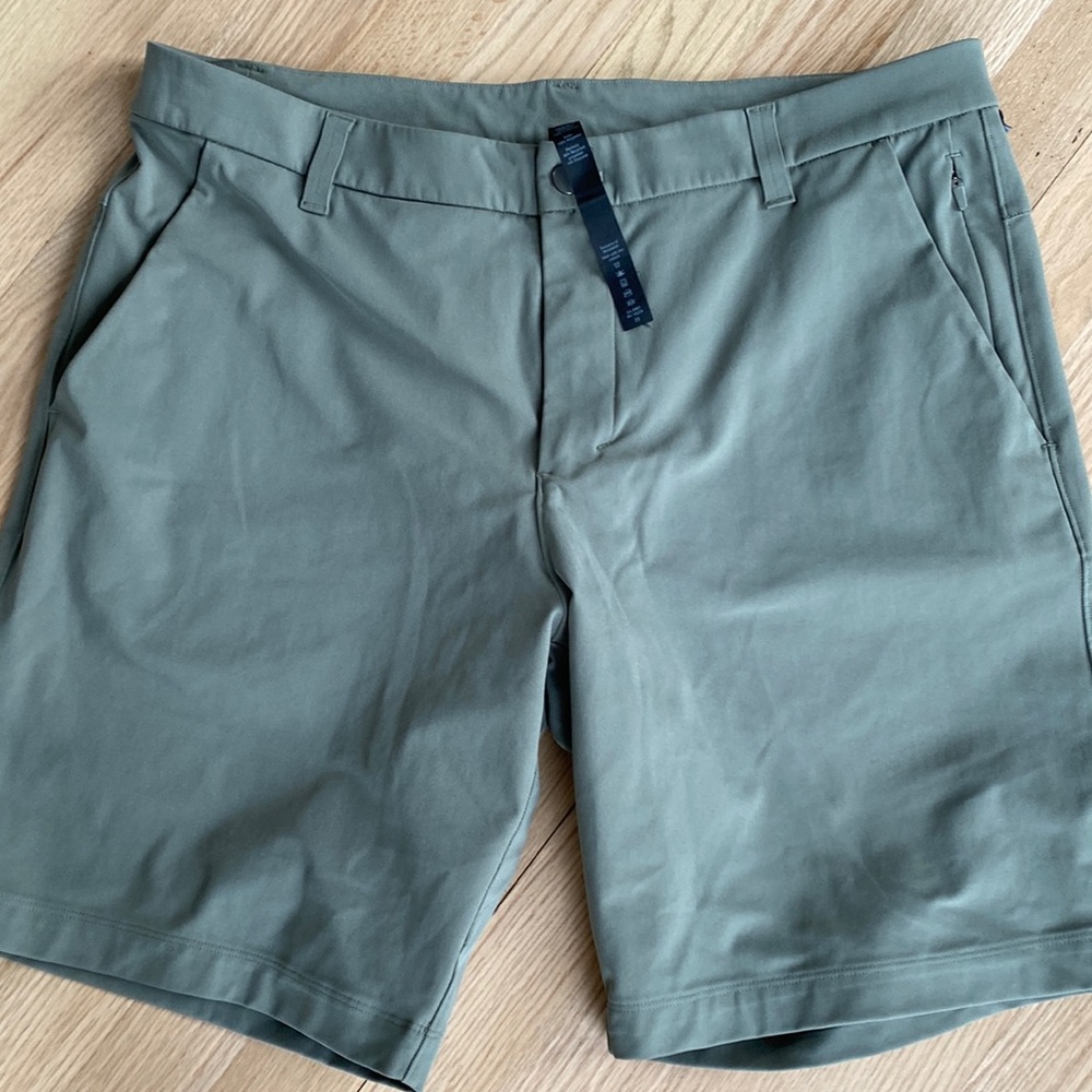 Lululemon commission classic shorts